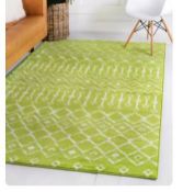 A brand new 'Unique Loom' branded rug: Kasbah Trellis, Light Green, 245cm x 305cm.