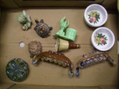 A collection of Wade items to include: Viking longboats, tortoises, egg cups etc (1 tray).