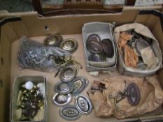 A collection of vintage drawer and cabinet door furniture/handles (1 tray).