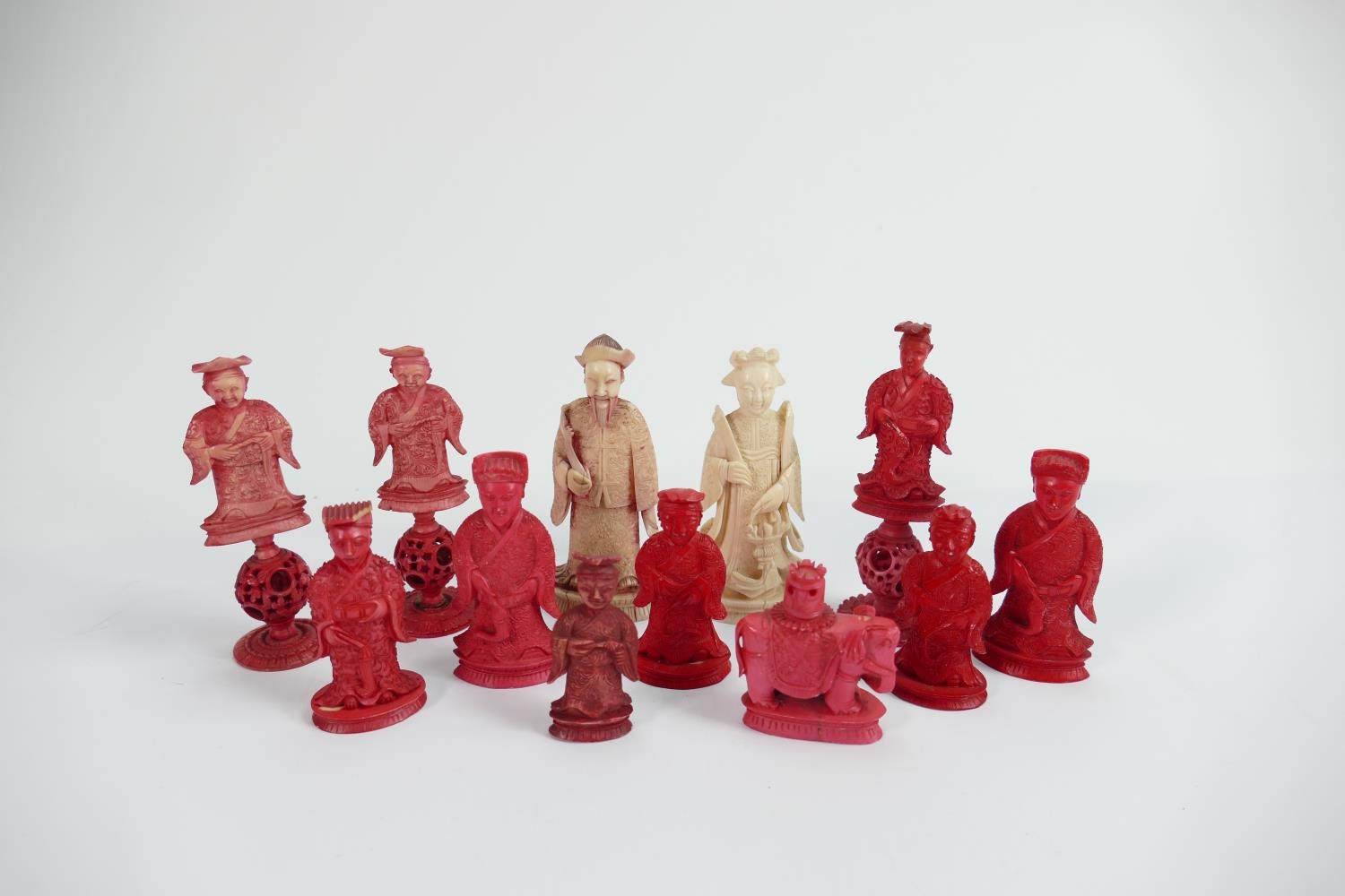 A collection of early Bone Chess Pieces: tallest 9.5cm , Damages noted, Please Study images as no - Image 3 of 4