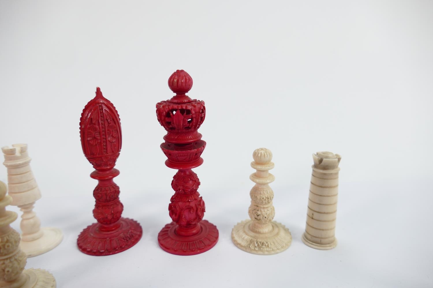 A collection of early Bone Chess Pieces: tallest 7.4cm ,Damages noted, Please Study images as no - Image 2 of 5