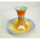 Shelley plate & vase: Measuring 21cm wide & 15cm high.