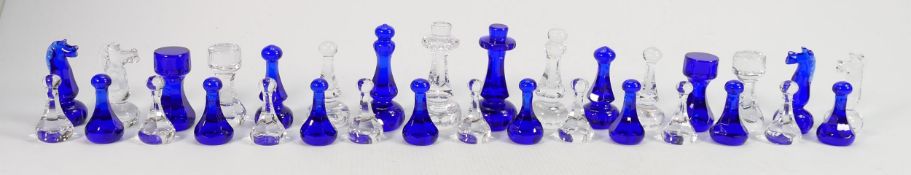 20th century Villeroy and Boch crystal glass chess set: height of king 7.4cm