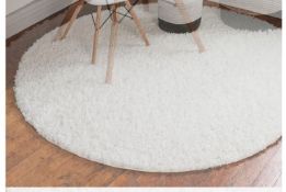 A brand new 'Unique Loom' branded rug: Zermatt Shag Collection White 185cm x 185cm Round.