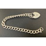 Silver bracelet: 18g.