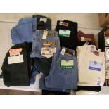 A quantity of denim jeans to include : Levi Strauss, classic jeans wear , easy, . mens and