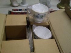 Boxed Queen Anne tea set: 21 piece