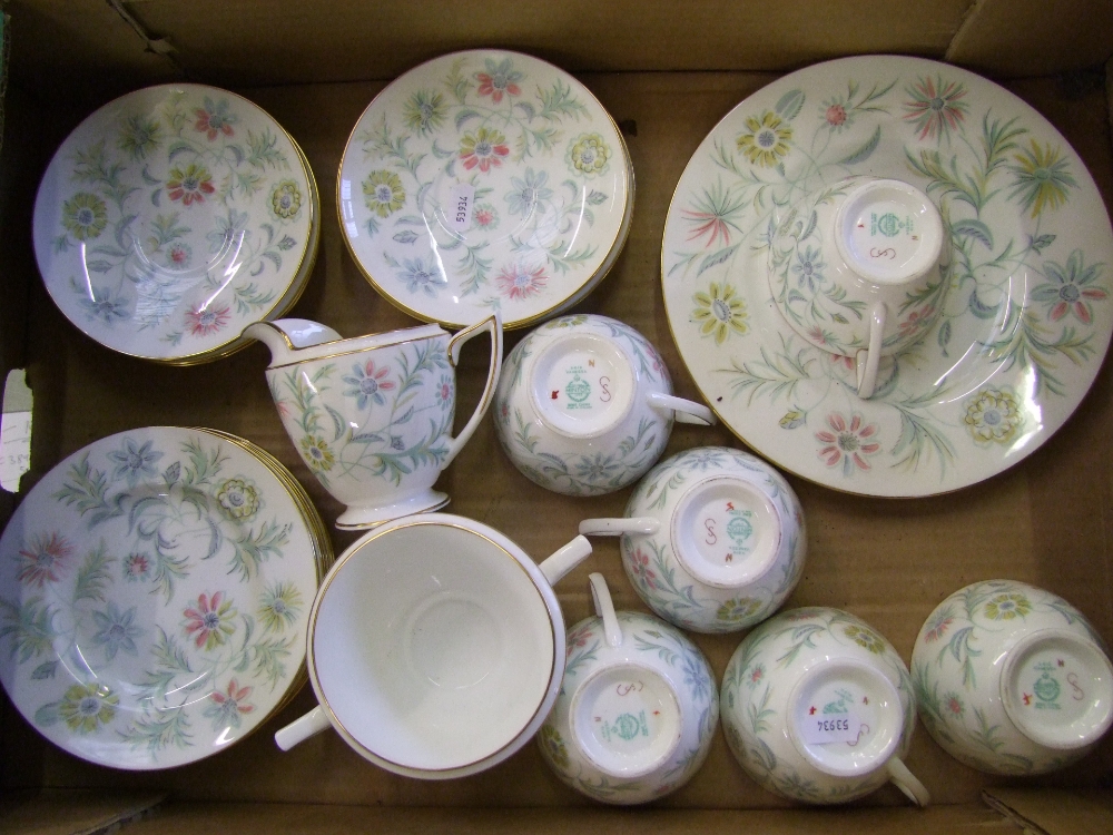 Minton Vanessa pattern 20pc tea set: