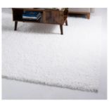 A brand new 'Unique Loom' branded rug: Zermatt Shag Collection white 245cm x 245cm.