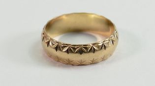 9ct gold ornate wedding ring, size Q, 4g: