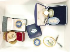 A collection of Wedgwood jewellery :including brooches, pendants etc