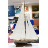 Large modern decorative model Pond Yacht : height 127cm. Courier or collection only on this lot