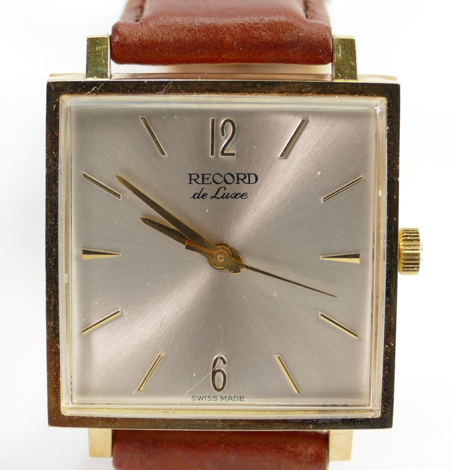 18ct gold gents wrist watch RECORD De Lux square manual wind: Measures 29mm wide excluding button.