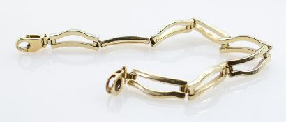 9ct gold high quality hallmarked bracelet: Weight 11.3g, measures 18.5cm x 7mm deep.
