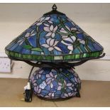 Tiffany style table lamp