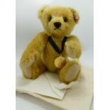 Steiff Collectors Bear Of The Year 2010 with Bag & Cert