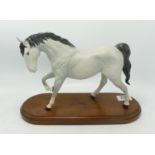 Beswick Grey Spirit of Freedom 2689: on wooden plinth