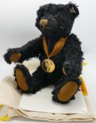 Steiff Collectors Bear Of The Year 2014 with Bag & Cert:
