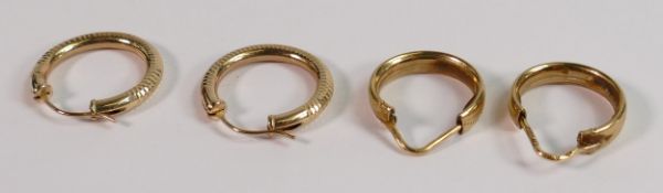 Two pairs of 9ct gold earrings, 4.4g: