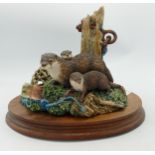 Boxed Border Fine Arts Figure Group At The Waters Edge: height 17cm