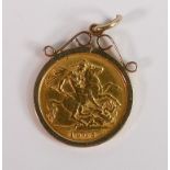 Gold half Sovereign dated 1905 in 9ct gold mount, 5.3g: