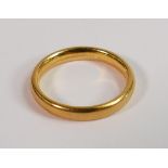 22ct gold wedding ring, size J,3.9g: