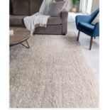 A brand new 'Unique Loom' branded rug: Zermatt Shag - 370cm x 460cm.