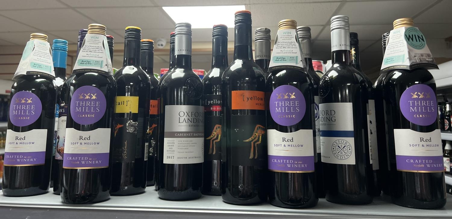 18 bottles of red wine to include Three mills, Oxford Landing, Yellow tail, Jacobs Creek