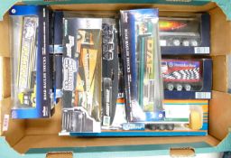 A collection of boxed toy lorries: to include DAF, Mercedes Benz, Volvo etc ( 1 tray)