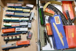 A collection of Hornby / Triang 00 gauge model railway rolling stock & accessories