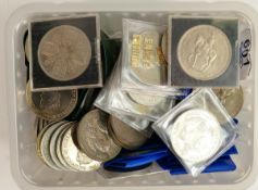 86 x UK commemorative crowns including Churchill and other assorted cupro nickel crowns (86)