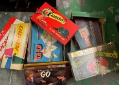 A mixed collection of vintage board games to include Monopoly, Scrabble, cluedo etc (2 trays)