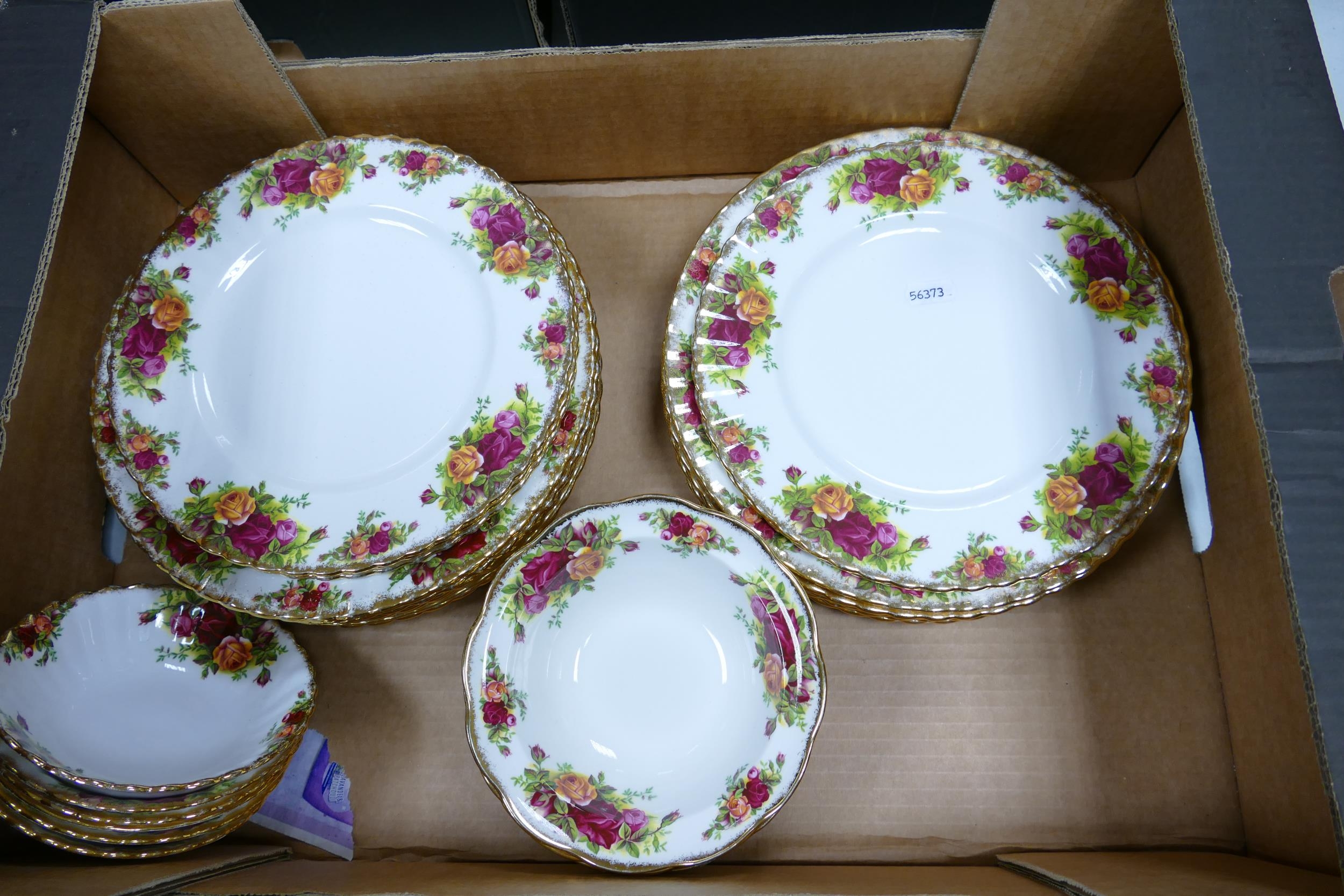 A large collection of Royal Albert Old Country Rose patterned tea & dinnerware including dinner - Image 6 of 6