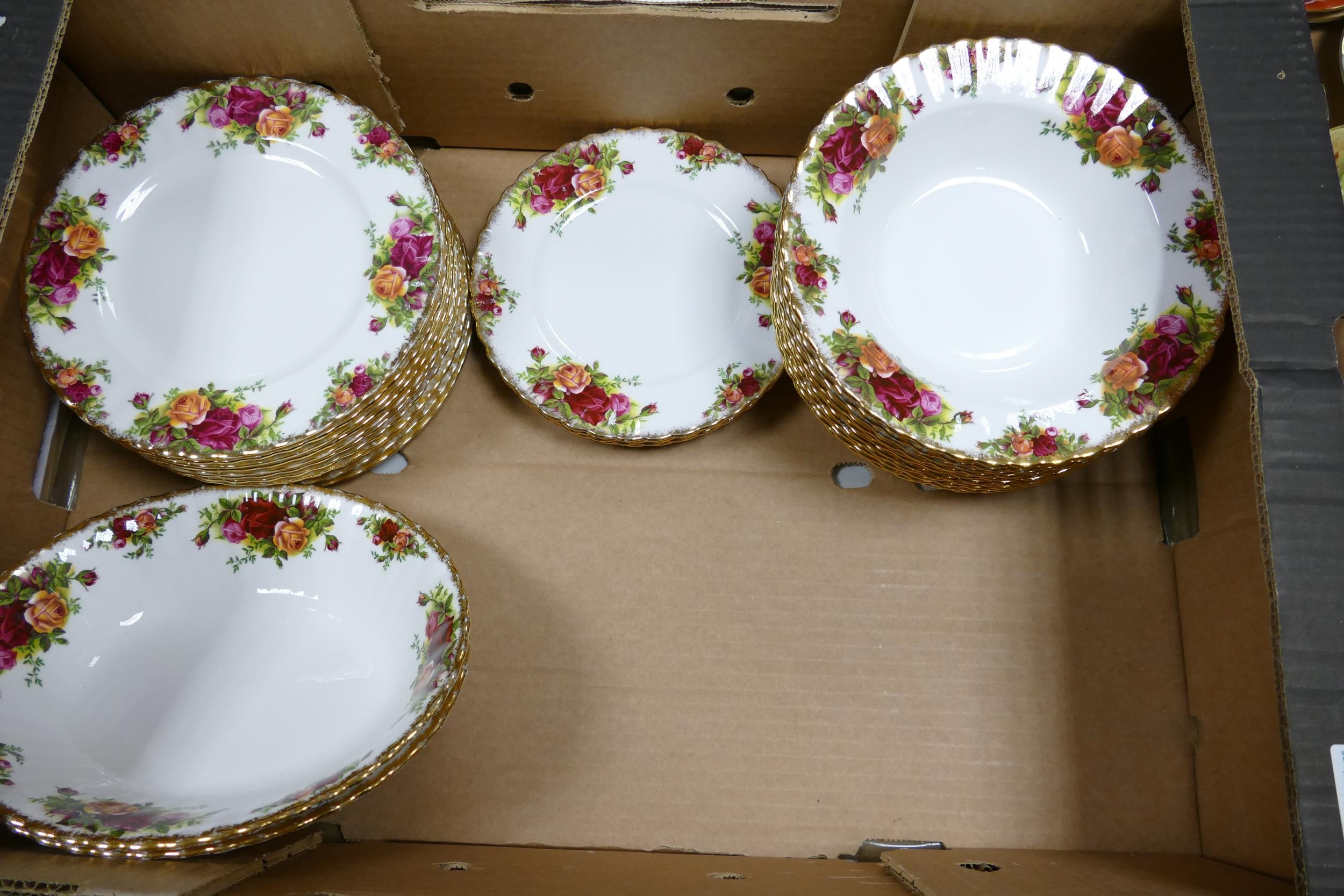 A large collection of Royal Albert Old Country Rose patterned tea & dinnerware including dinner - Image 5 of 6