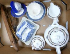 A mixed collection of items to include Wedgwood Osbourne patterned Tea Service, decorative china &