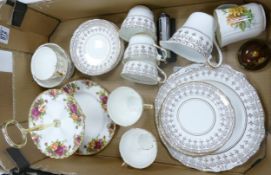 A mixed collection of item to include Royal Albert Old Country Rose patterned 2 tier cake stand,
