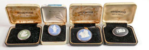Group of four Wedgwood sterling silver mounted large brooches: Measuring 32mm, 39mm & 41mm wide (4)