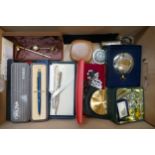 Tray box of collectables and items including various cased pens and pen sets including Parker,