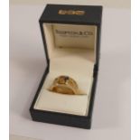 9ct gold hallmarked ring set sapphire and 2 diamonds, weight 5.8g, ring size R.