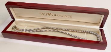 Outstanding collar by Tru Diamonds - high quality jewellery, with unknown white metal settings. High