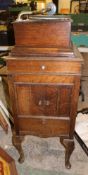 Oak cased Columbia Viva-Tonal Grafonola gramophone together with a table top similar item (2).