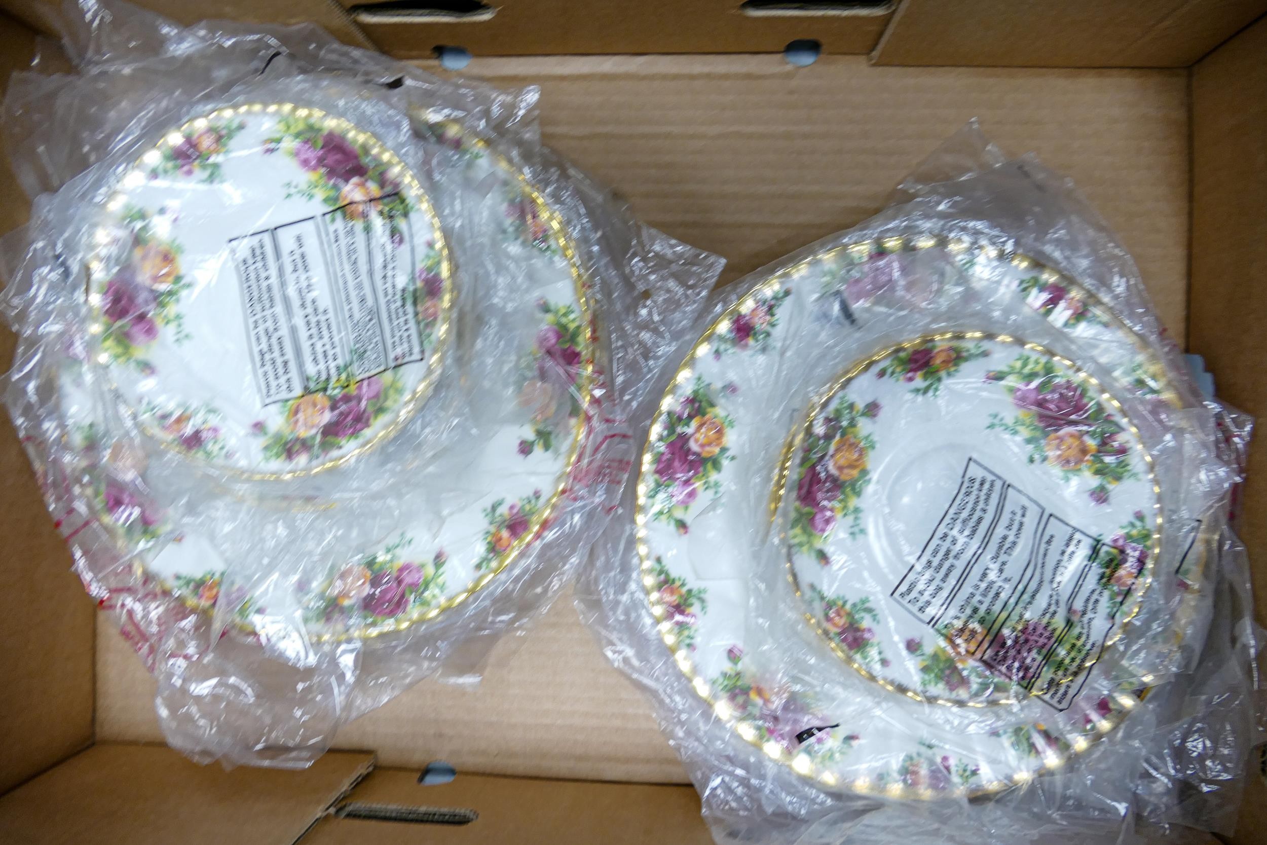 A large collection of Royal Albert Old Country Roses & Poinsettia patterned tea & dinner ware - Image 6 of 7