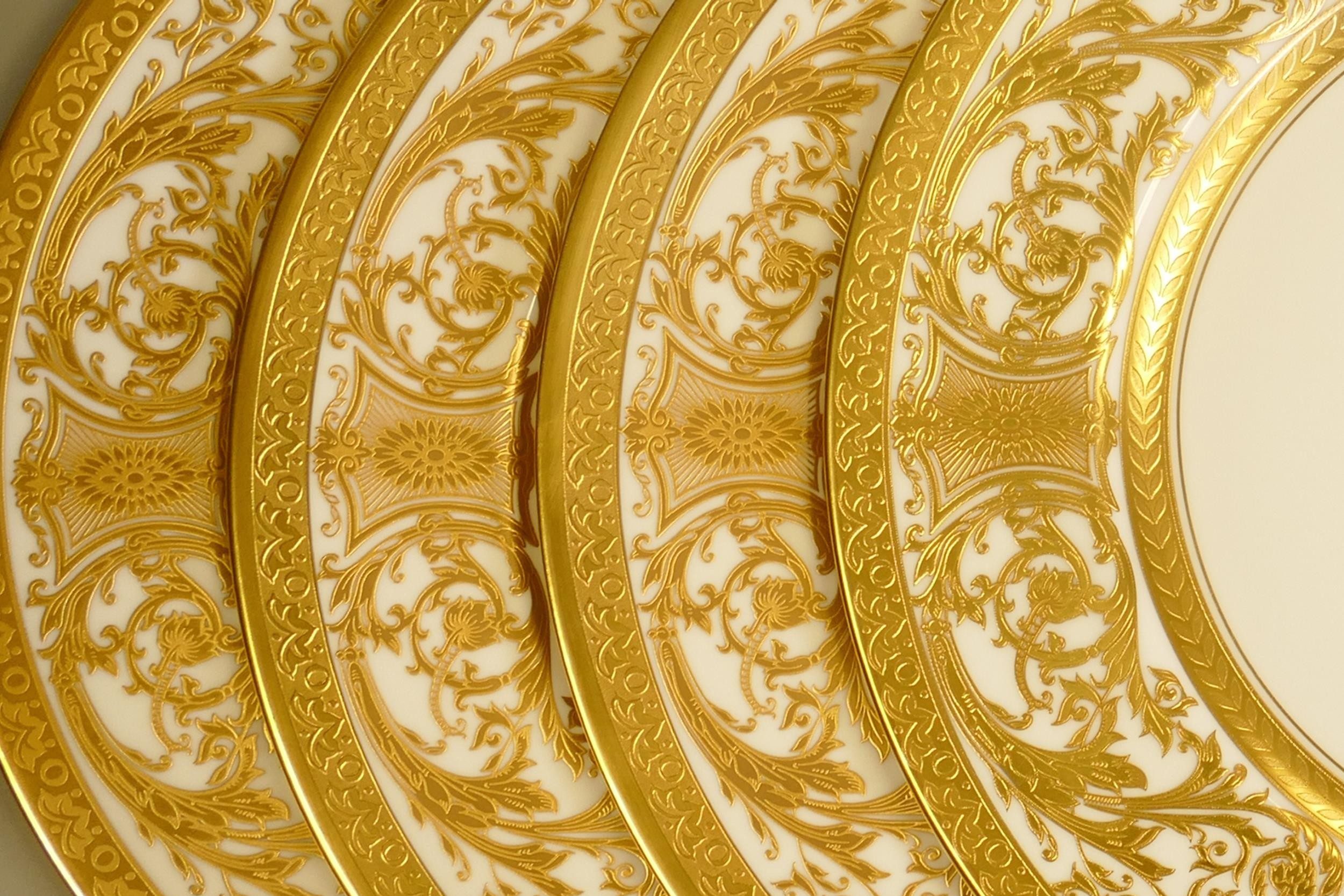 De Lamerie Fine Bone China heavily gilded Robert Adam patterned dinner plates, specially made high