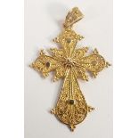 18ct gold intricate decorated cross, 3.5g.