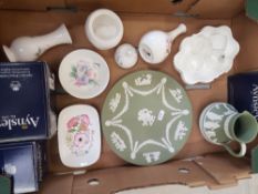 A collection of ceramic items to include Wedgwood Jasperware Jug and plate, Wedgwood country ware