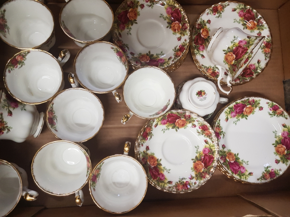 Royal Albert Old Country Roses Items to include 12 Trios (Cups, Saucers & Side Plate)