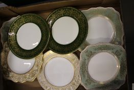 Eight Wedgwood cabinet plates to include Florentine, Harlech, Colombia etc