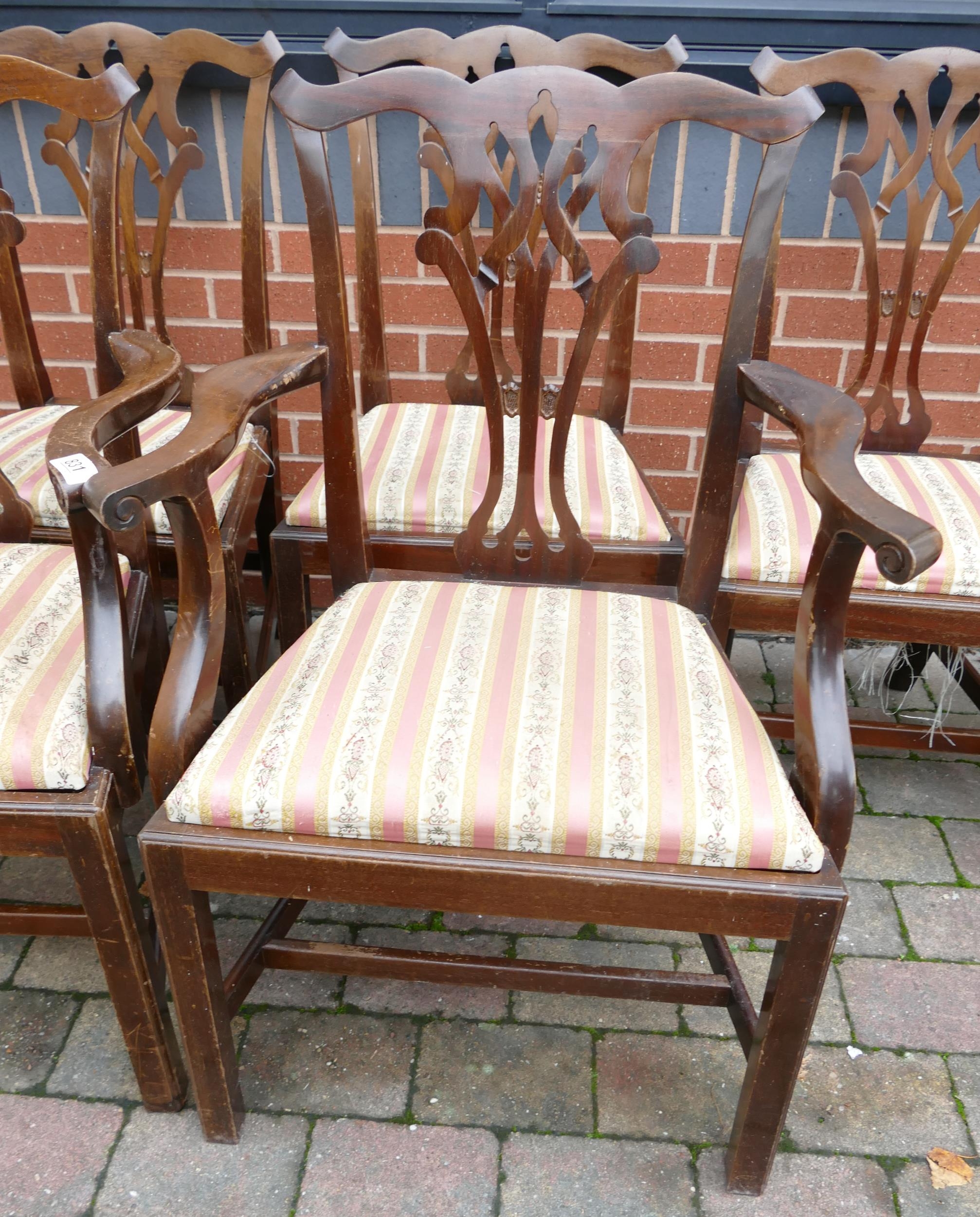 Early 20th Century Mahogany Hepplewhite Style Dining Chairs including 2 carvers(8) - Bild 2 aus 2