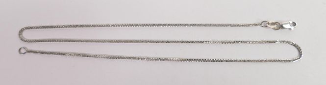 15ct white gold necklace, 2.3g.
