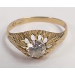 9ct gold gents ring set with cubic zirconia,size T,1.7g.